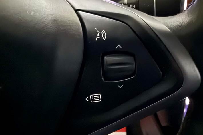 Hvid Tesla Model X fra 2019