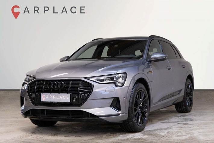 Grå Audi e-tron fra 2023 set udefra