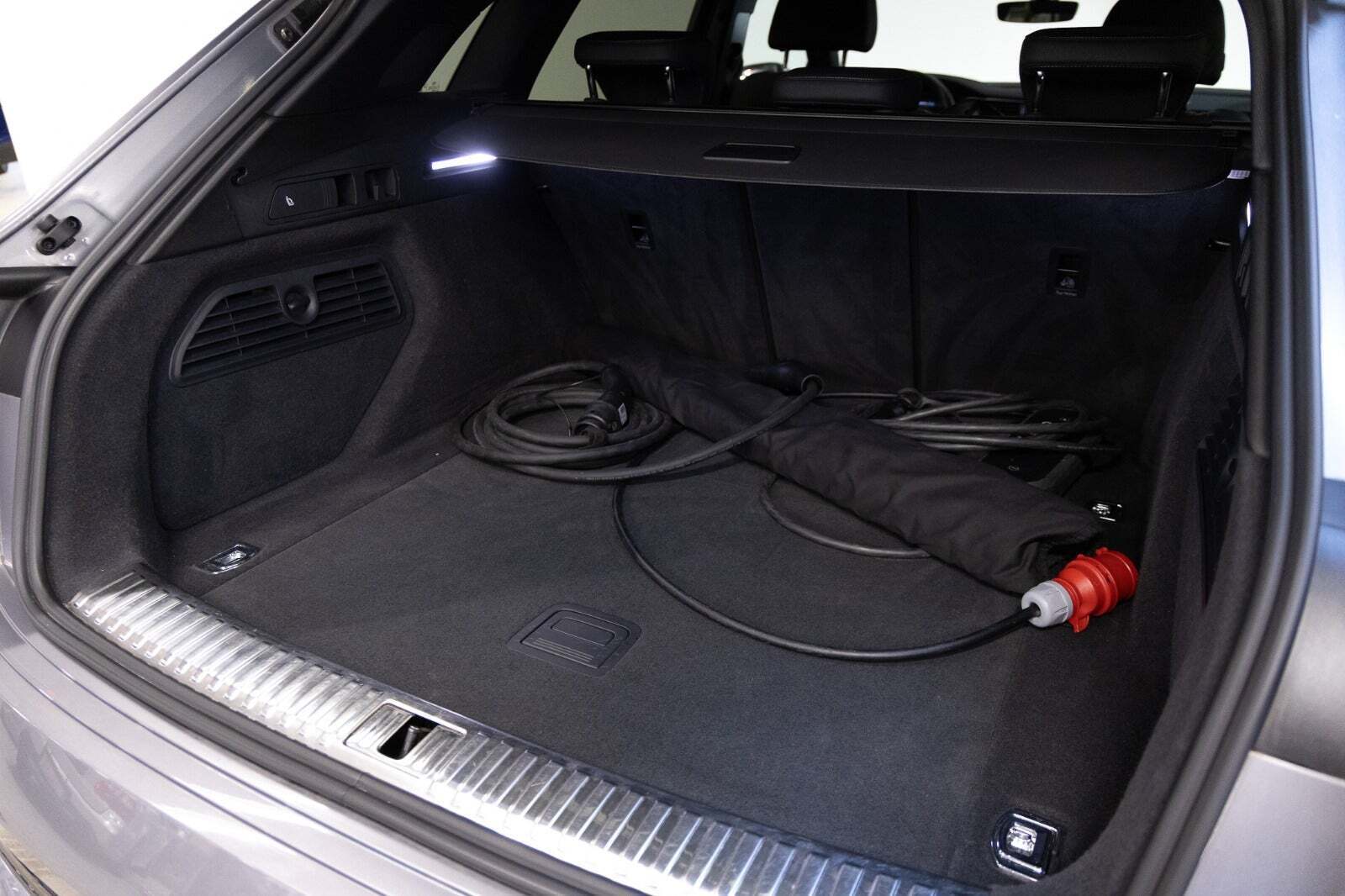 Audi e-tron 55 S-line quattro