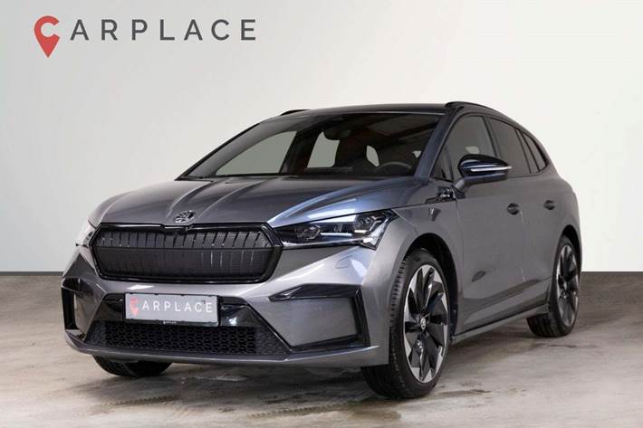 Grå Skoda Enyaq fra 2023 set udefra