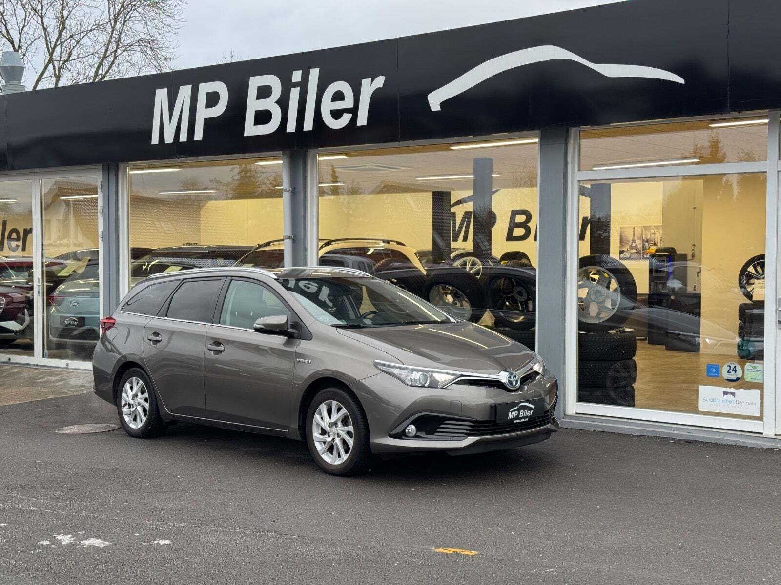 Toyota Auris 1,8 Hybrid H2 Comfort Touring Sports CVT