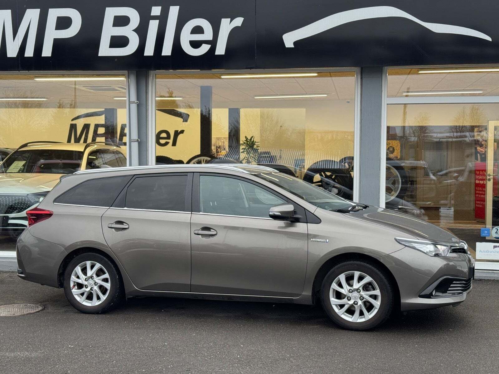 Toyota Auris 1,8 Hybrid H2 Comfort Touring Sports CVT