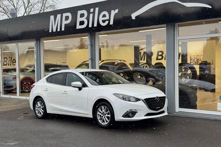 Hvid Mazda 3 fra 2015
