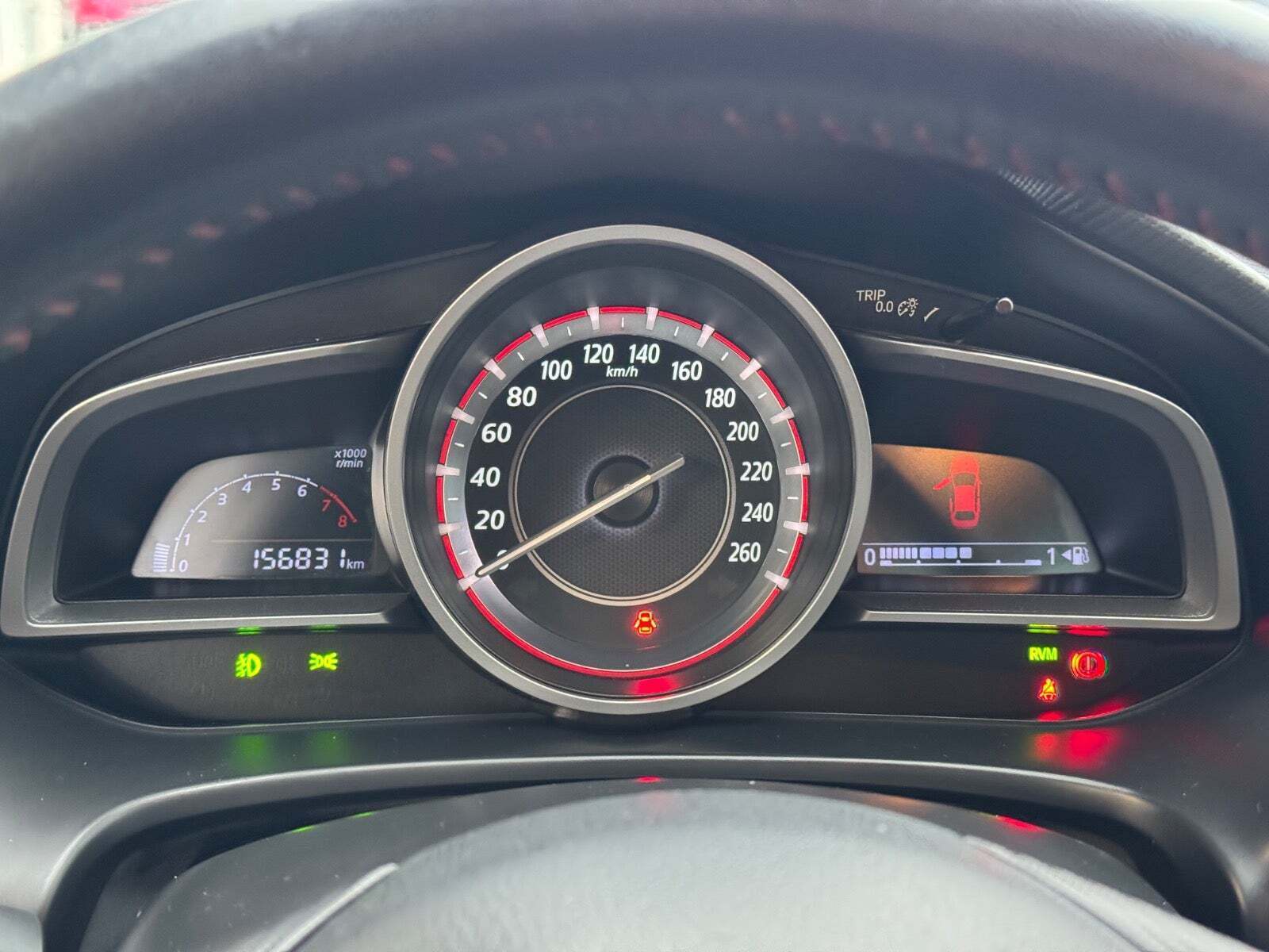 Hvid Mazda 3 fra 2015