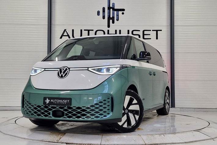 Grøn VW ID.Buzz fra 2025 set udefra