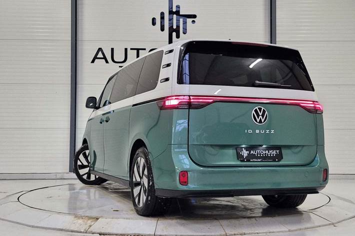 Grøn VW ID.Buzz fra 2025