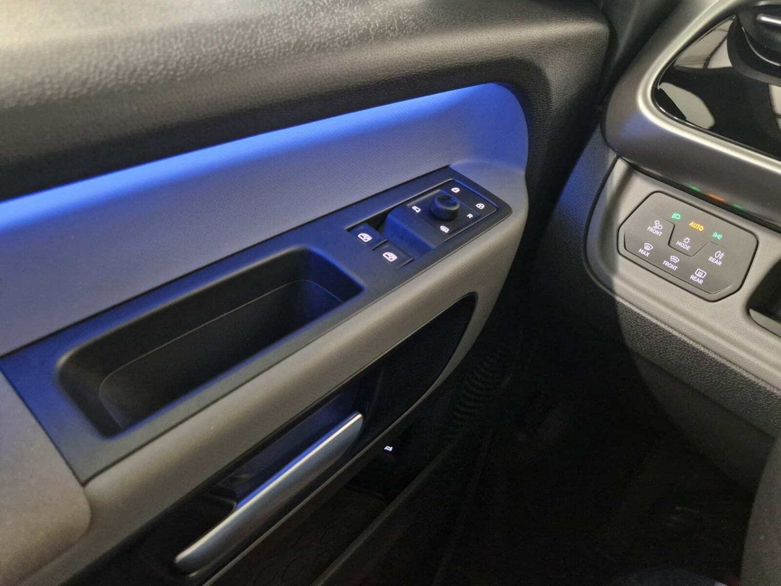 Grøn VW ID.Buzz fra 2025