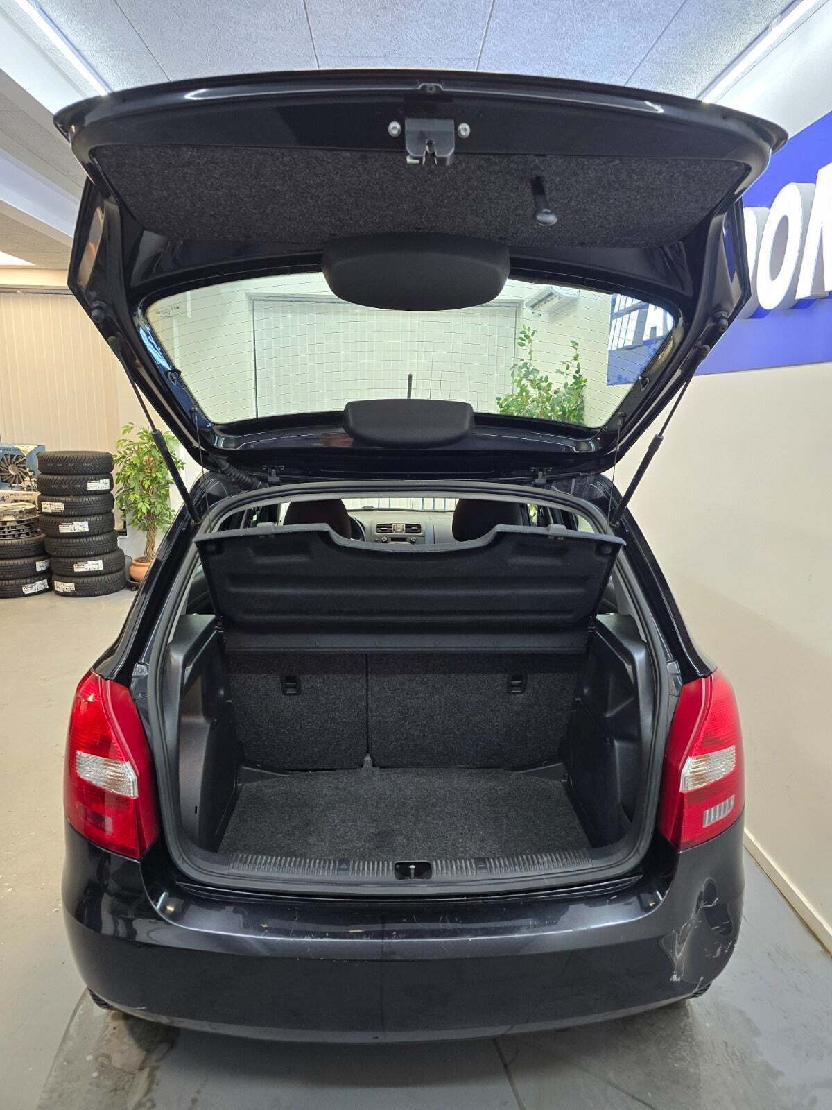 Sort Skoda Fabia fra 2013