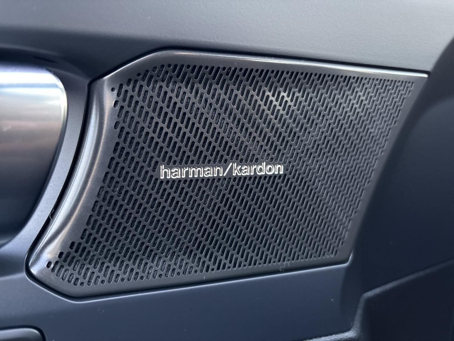 Grøn Volvo XC40 fra 2024