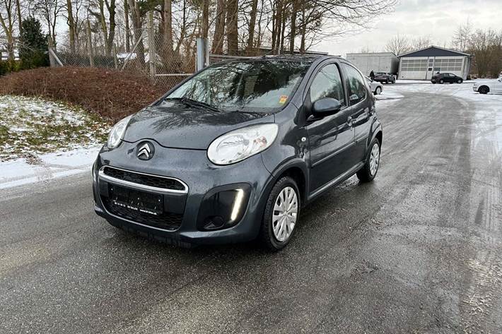 Grå Citroën C1 fra 2014 set udefra