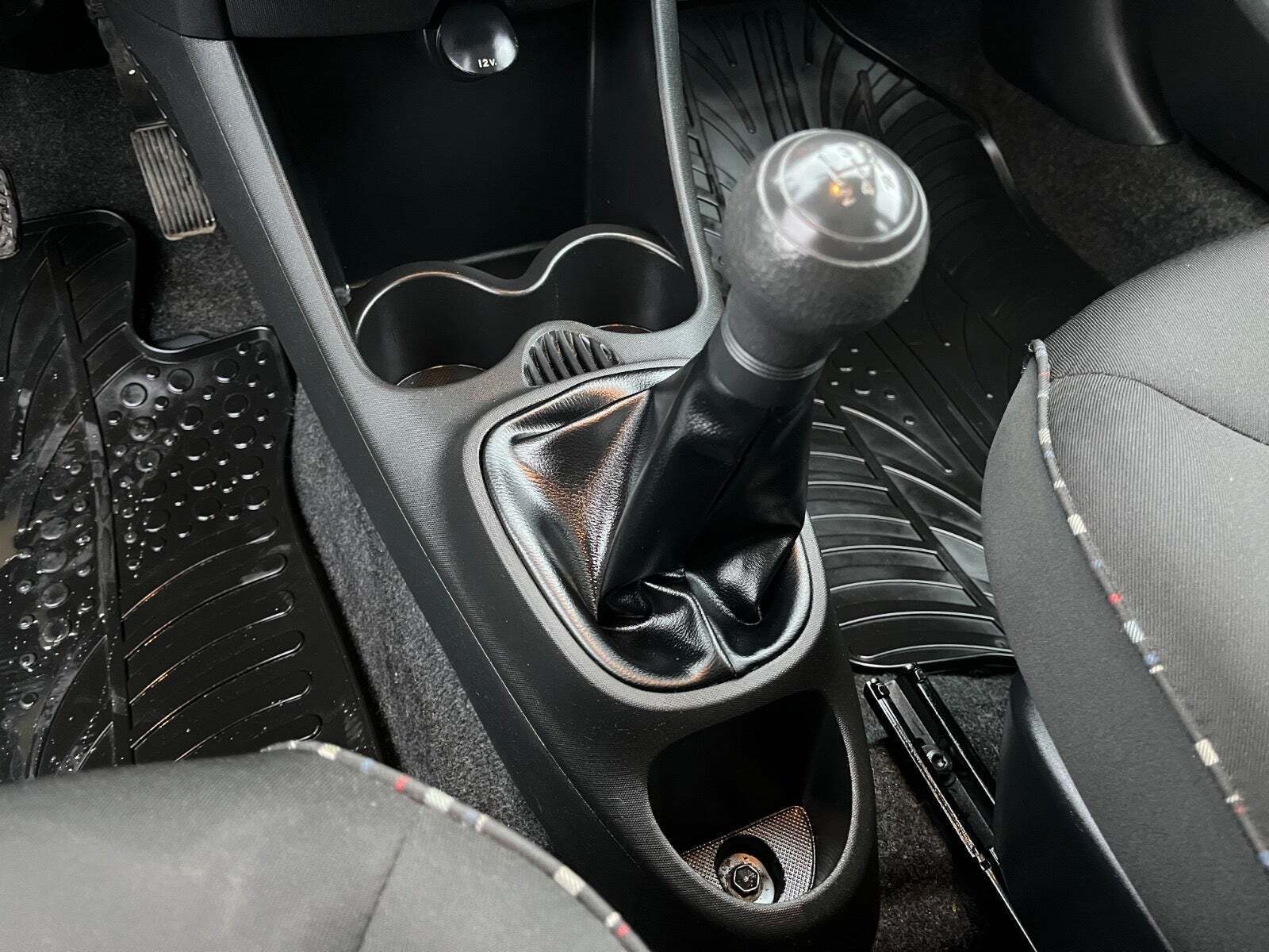 Grå Citroën C1 fra 2014