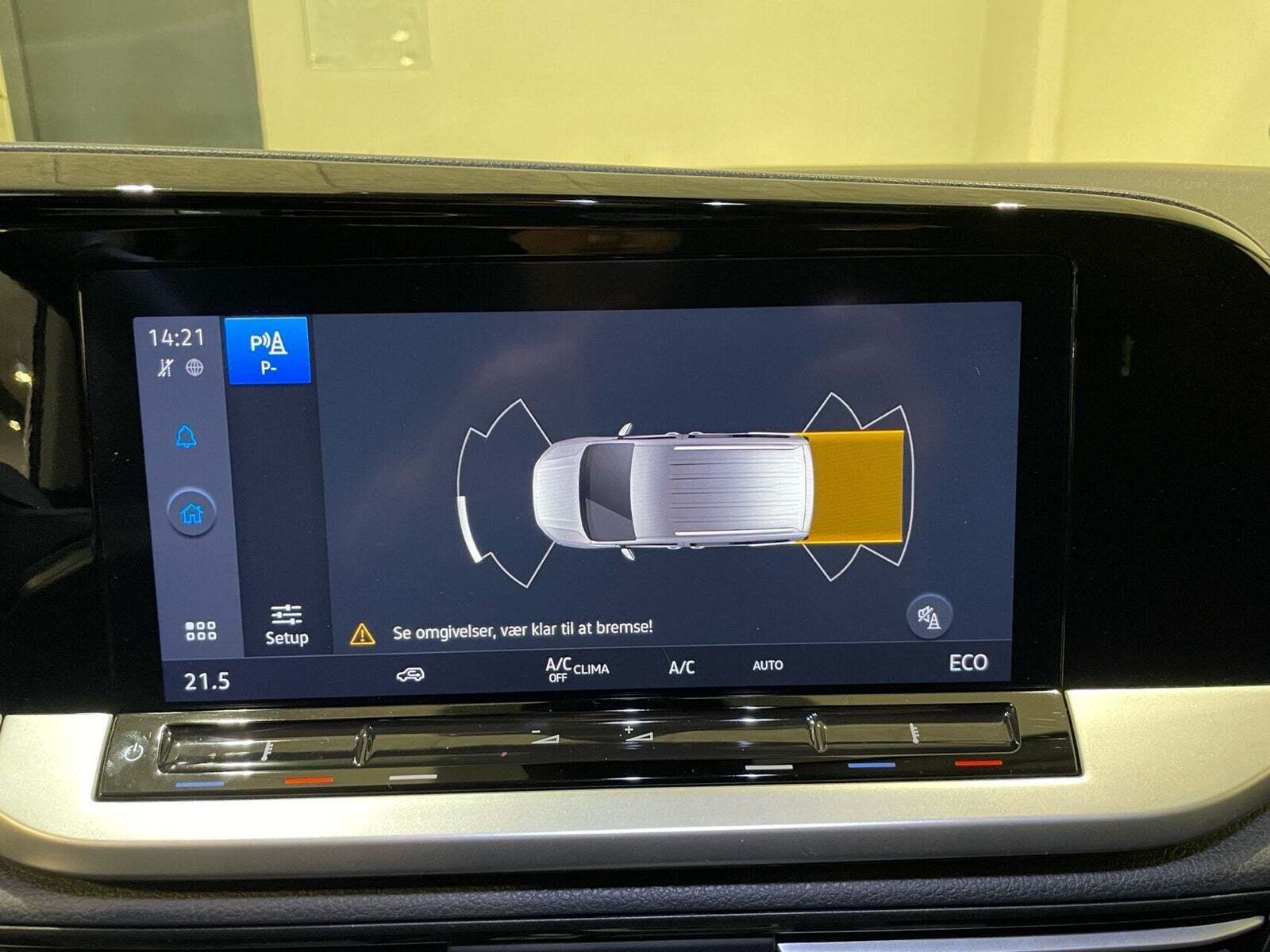 Hvid Ford Transit Connect fra 2024