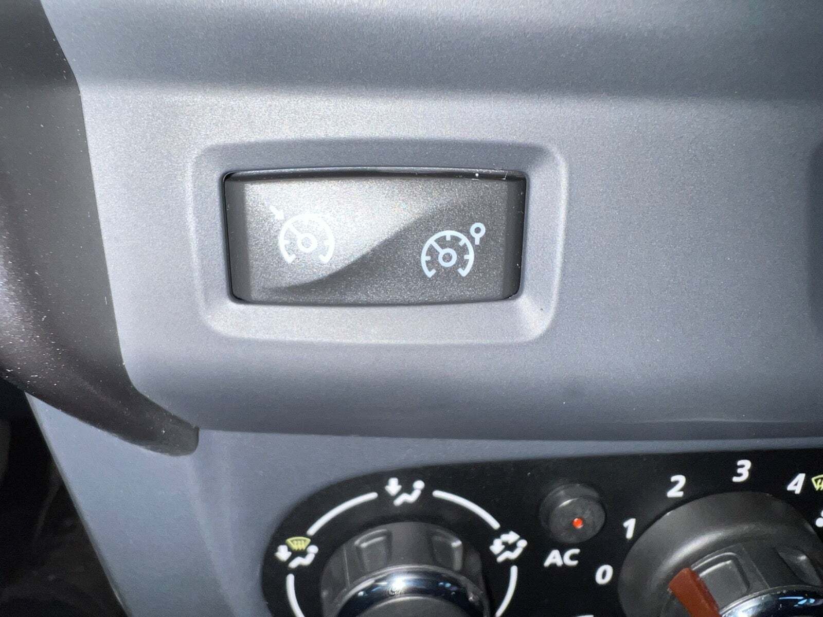 Hvid Dacia Duster fra 2014