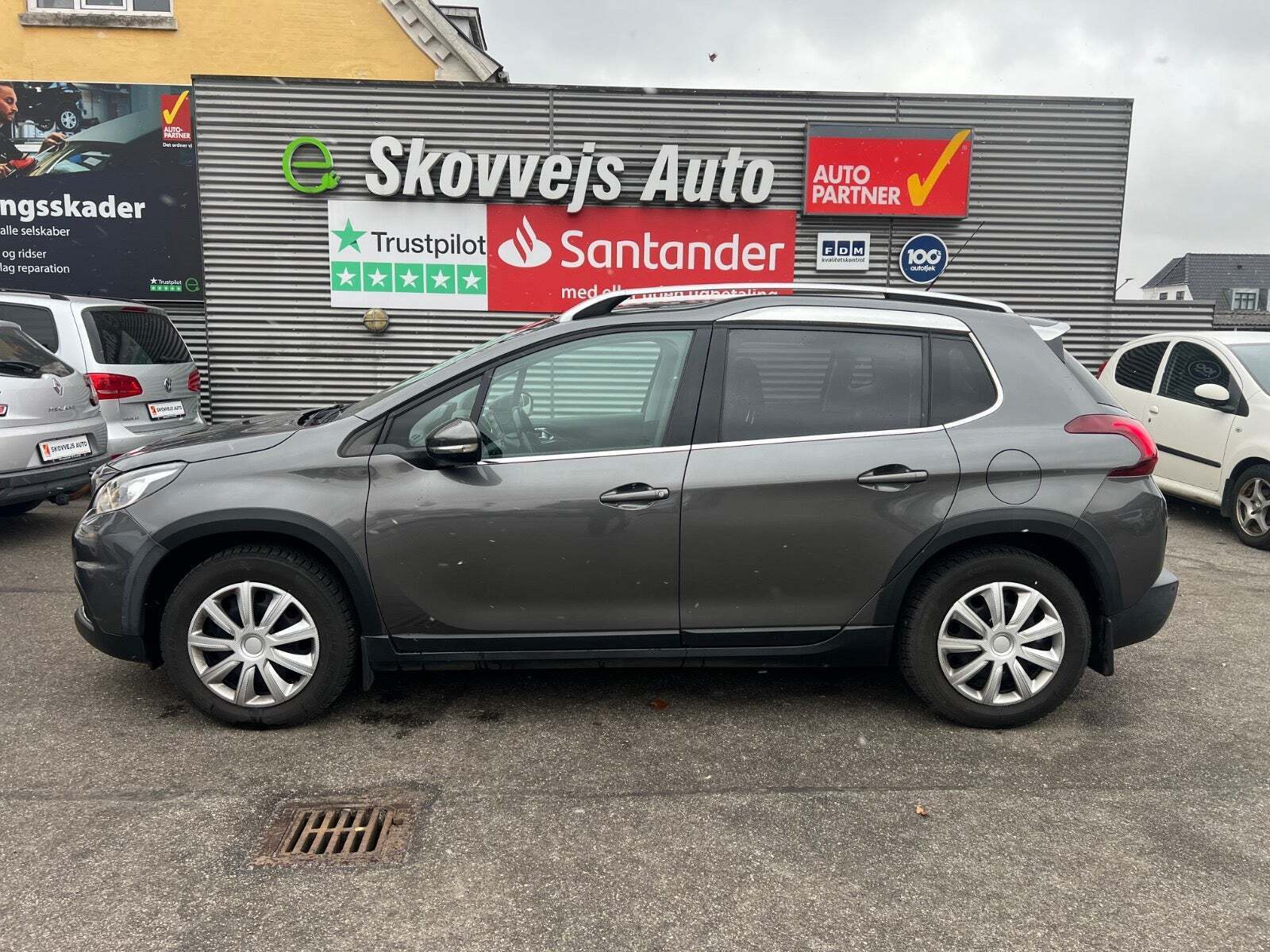 Peugeot 2008 1,6 BlueHDi 100 Allure Sky