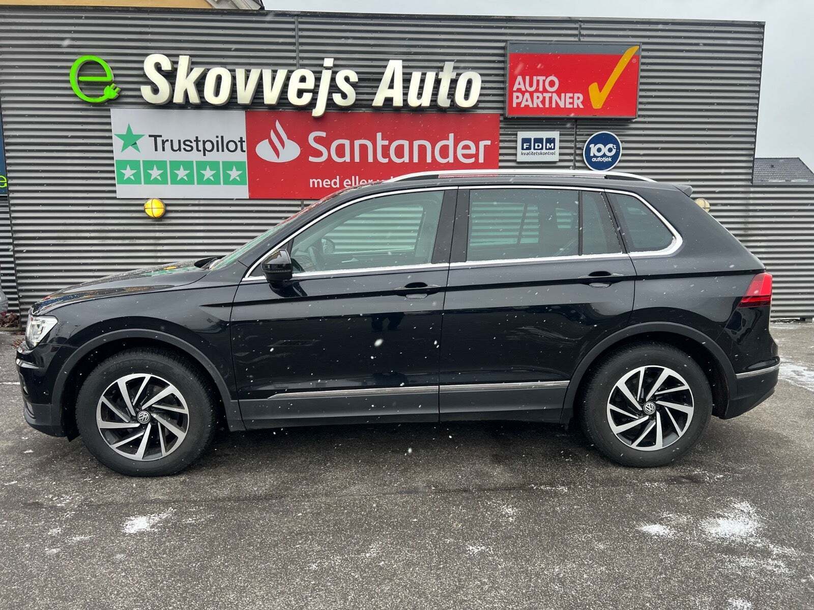 Sort VW Tiguan fra 2019