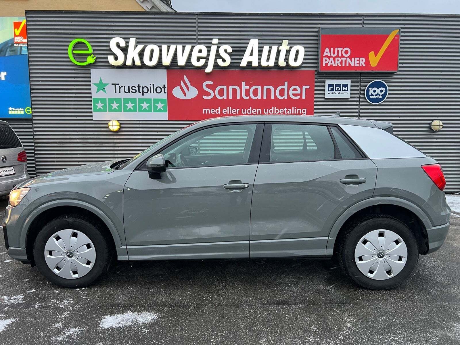 Grå Audi Q2 fra 2018