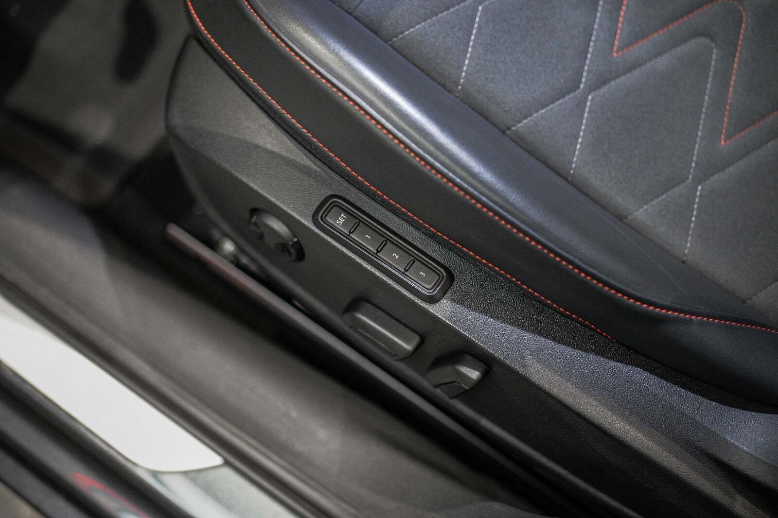 Seat Leon 1,4 eHybrid FR Sportstourer DSG