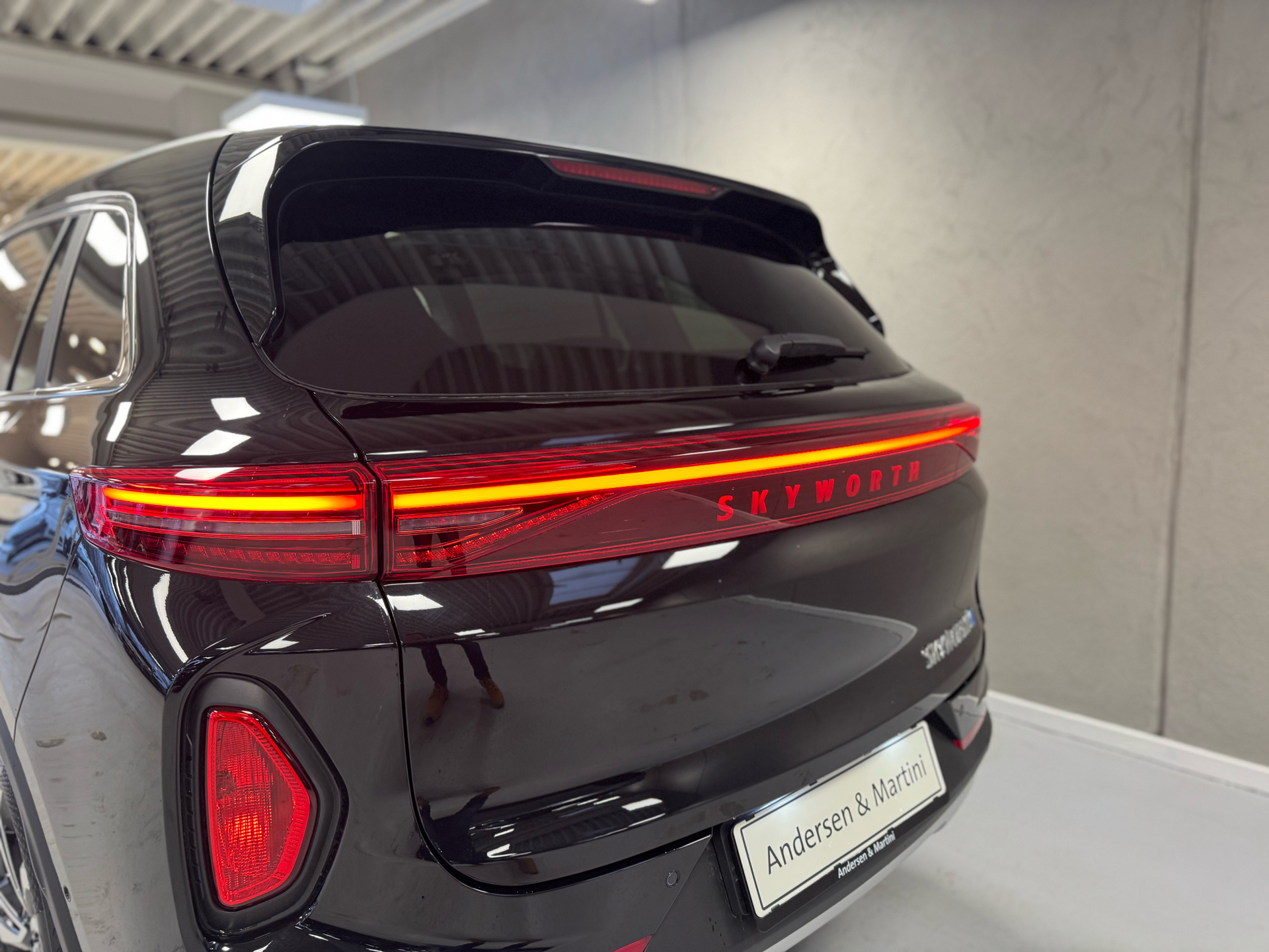 Sort Skyworth K fra 2025