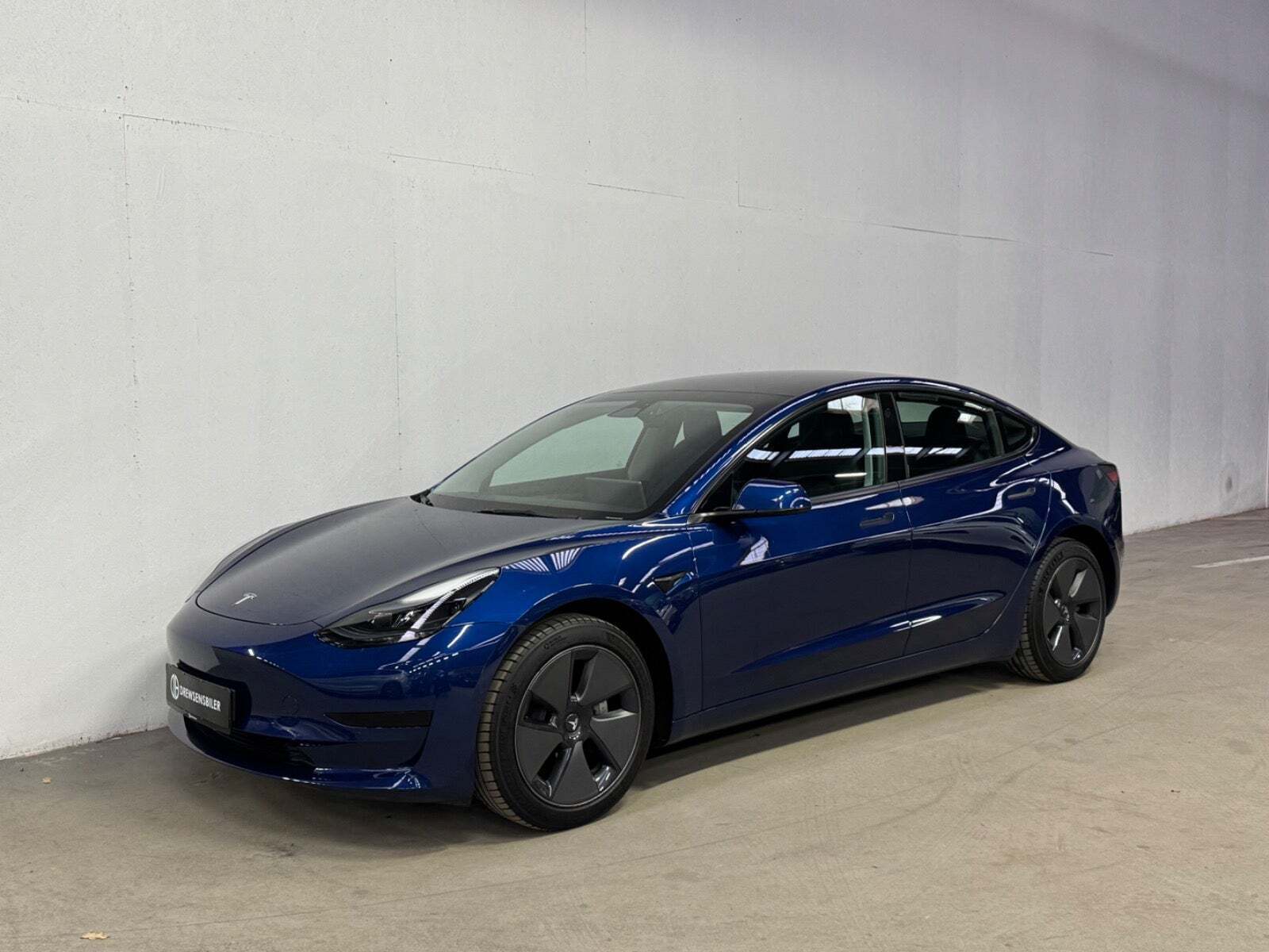 Tesla Model 3 RWD