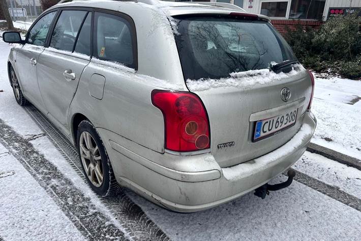 undefined Toyota Avensis fra 2006
