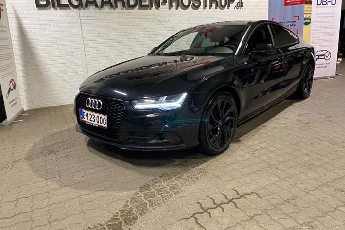Sort Audi A7 fra 2017 set udefra