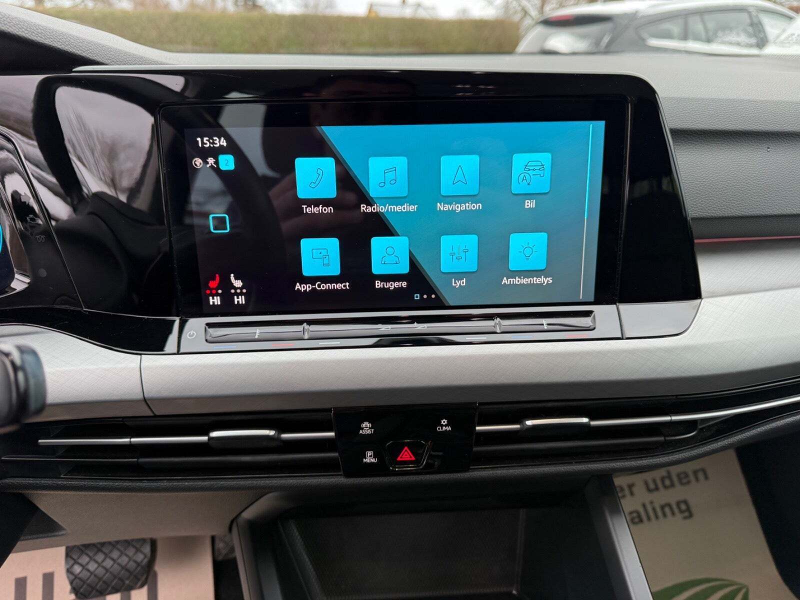 Grå VW Golf VIII fra 2022