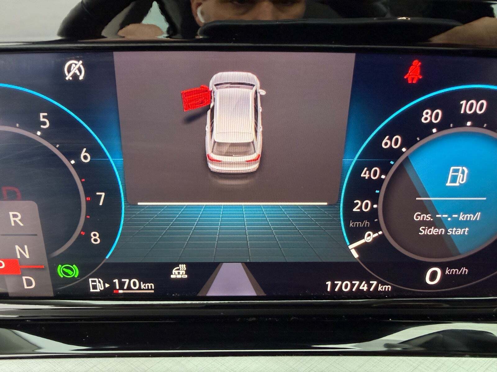 Grå VW Golf VIII fra 2022