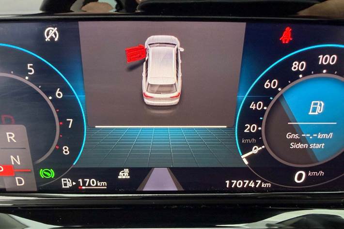 Grå VW Golf VIII fra 2022