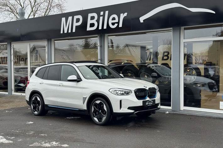 Hvid BMW iX3 fra 2021