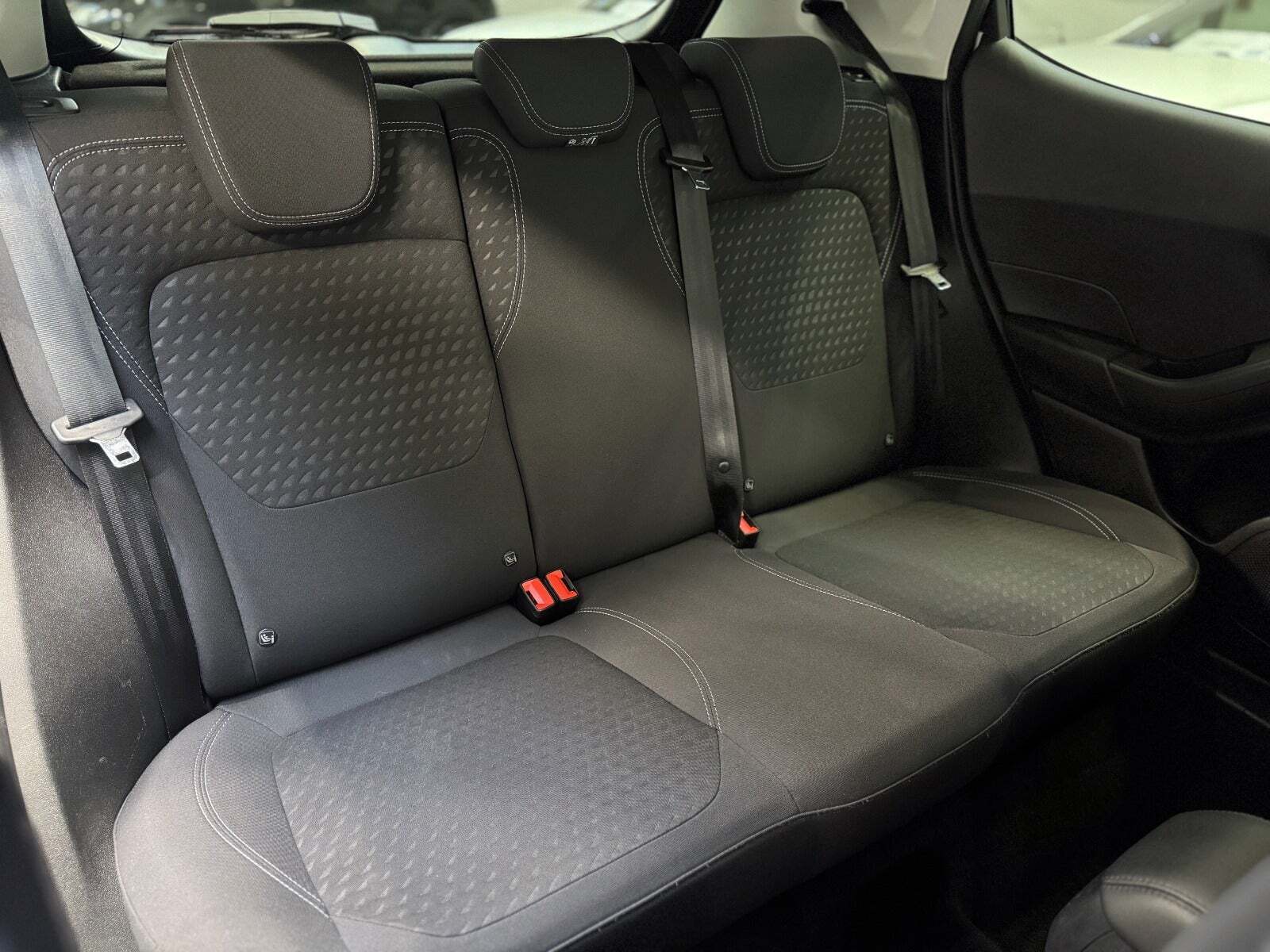 Hvid Ford Fiesta fra 2020