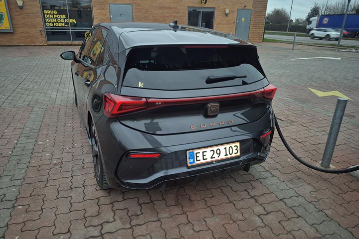 Brun Cupra Born fra 2022
