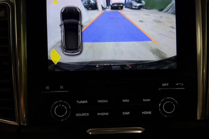 Hvid Porsche Macan S fra 2017