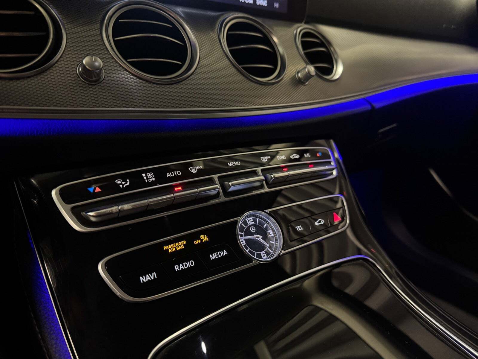 Sort Mercedes E220 d fra 2016