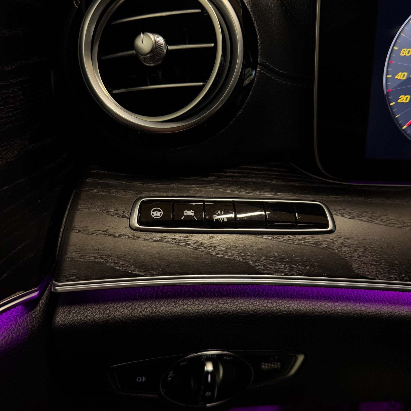 Mercedes E350 d 3,0 AMG Line stc. aut. 4Matic