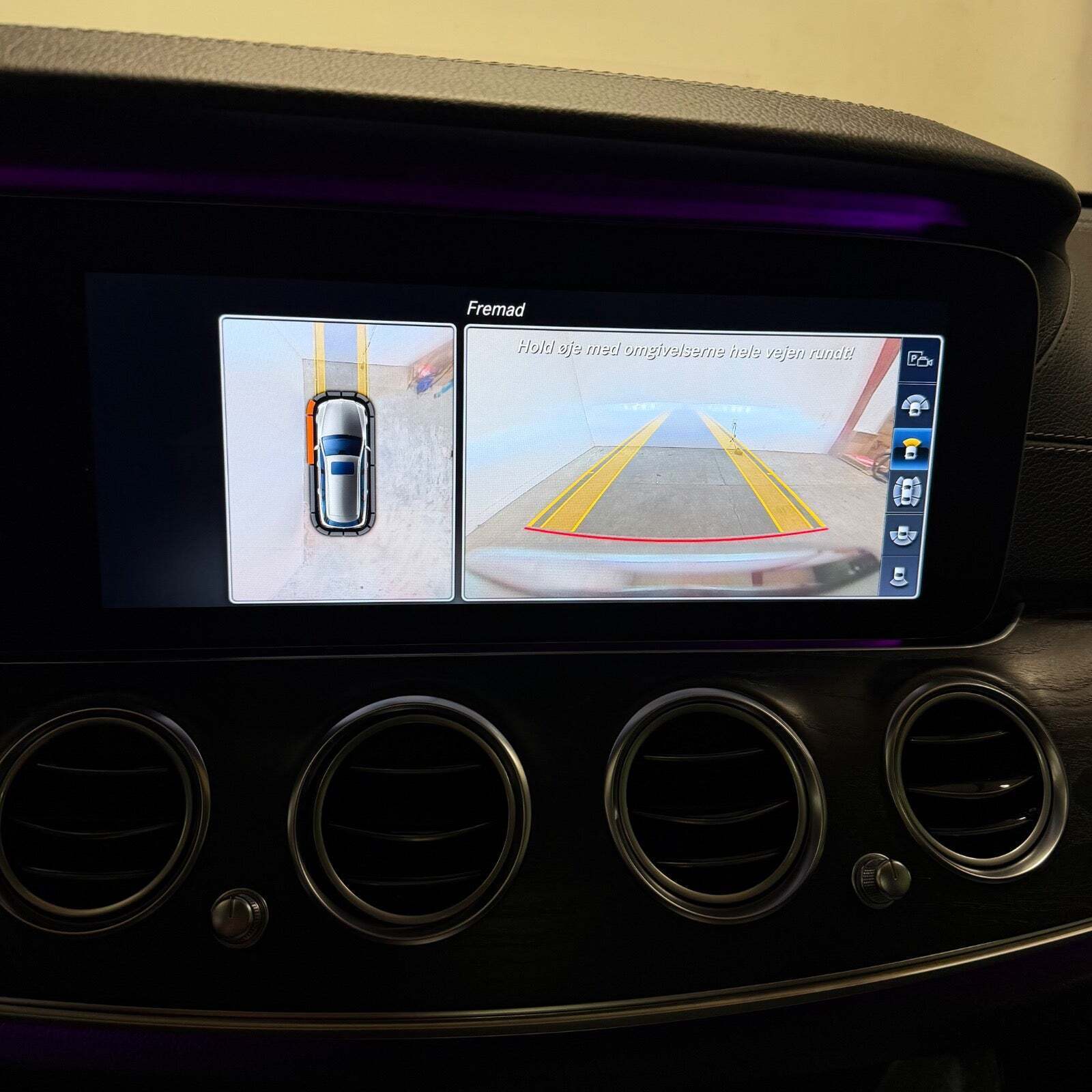 Sølv Mercedes E350 d fra 2017