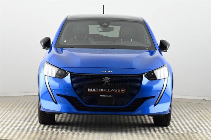 Blå Peugeot e-208 fra 2023