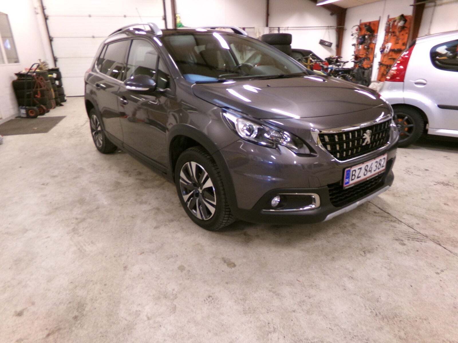 Peugeot 2008 1,2 e-THP 110 Selection Sky