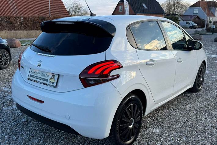 Hvid Peugeot 208 fra 2019