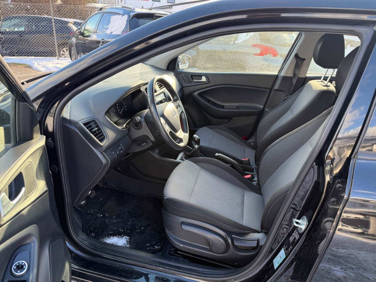 Sort Hyundai i20 fra 2017