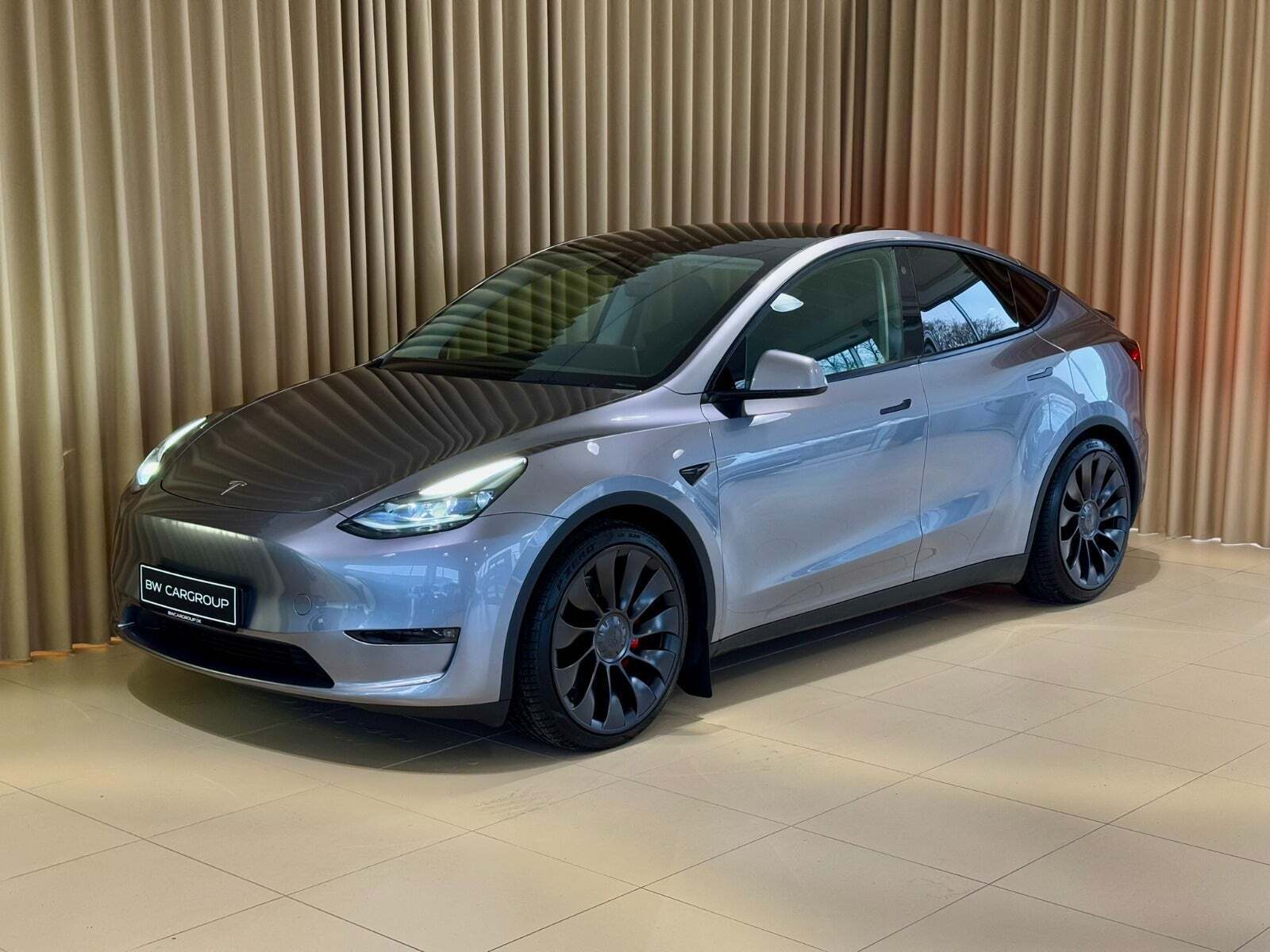 Tesla Model Y Performance AWD