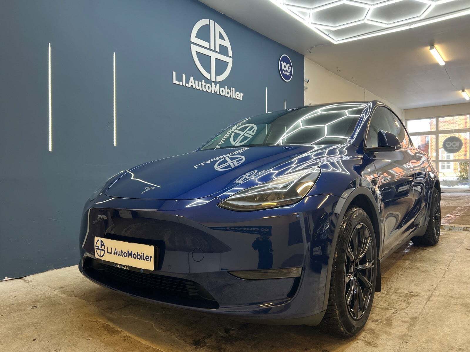 Tesla Model Y Long Range AWD