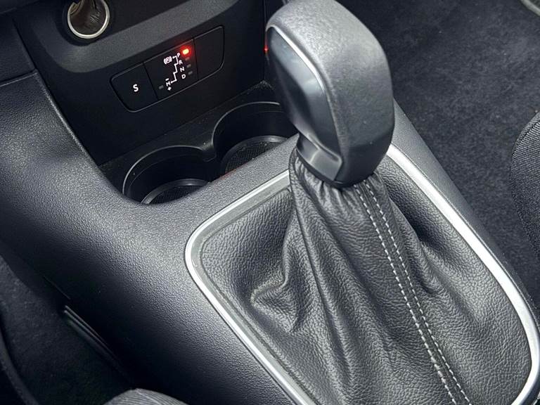 Citroën C3 1,2 PureTech 110 Shine EAT6