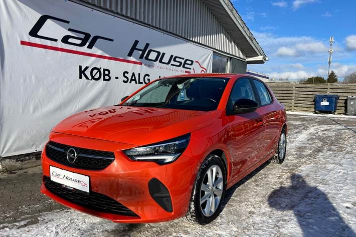 Orange Opel Corsa fra 2020 set udefra