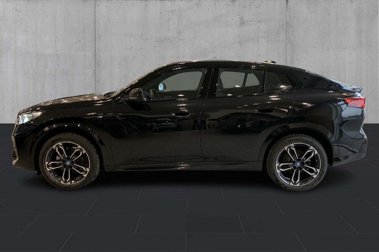 BMW iX2 eDrive20 M-Sport