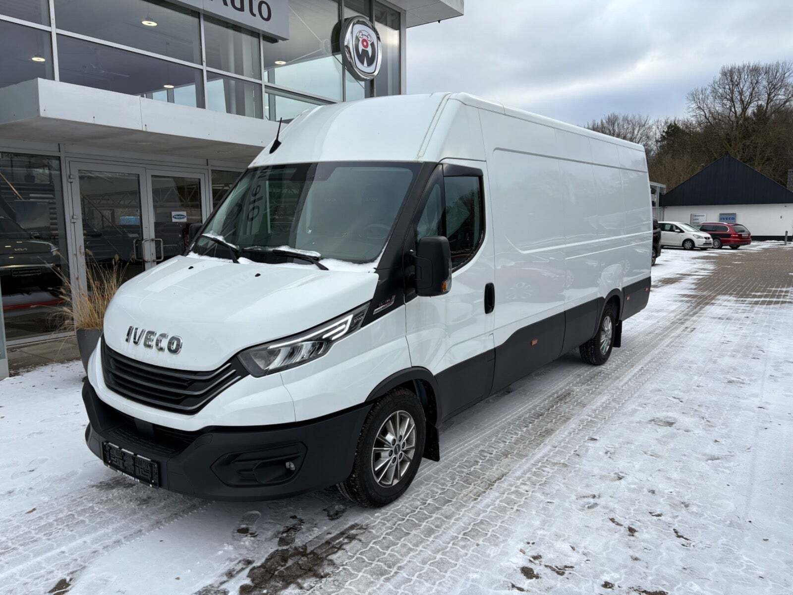 Iveco Daily 3,0 35S18 16m³ Van AG8