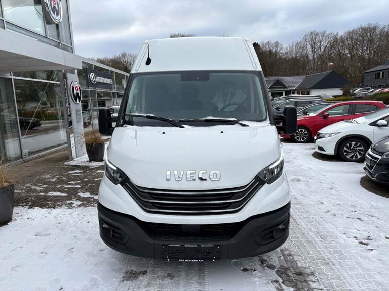 Iveco Daily 3,0 35S18 16m³ Van AG8