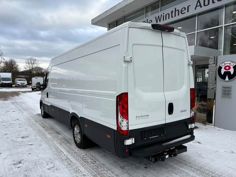 Iveco Daily 3,0 35S18 16m³ Van AG8