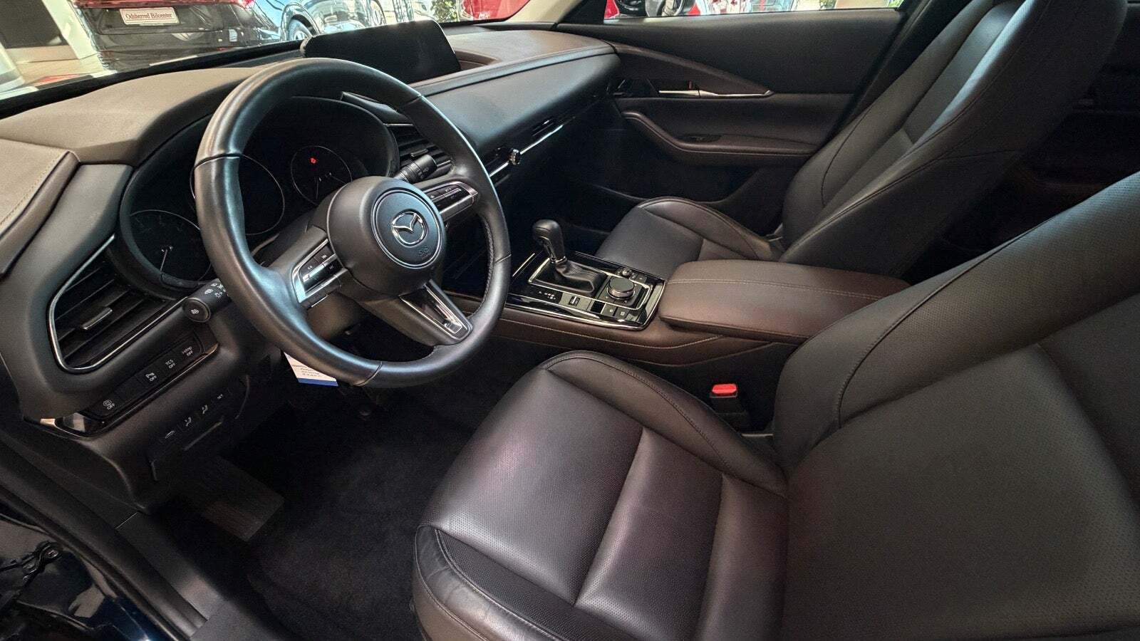 Blå Mazda CX-30 fra 2021