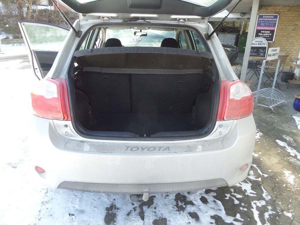 undefined Toyota Auris fra 2012