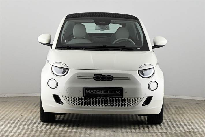 Hvid Fiat 500e fra 2023